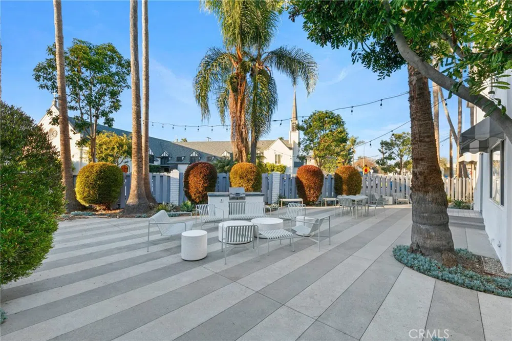 5120 E Livingston Drive Long Beach, CA 90803