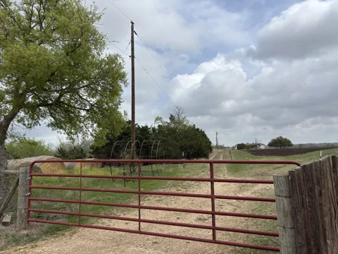 1420 NE County Road 373