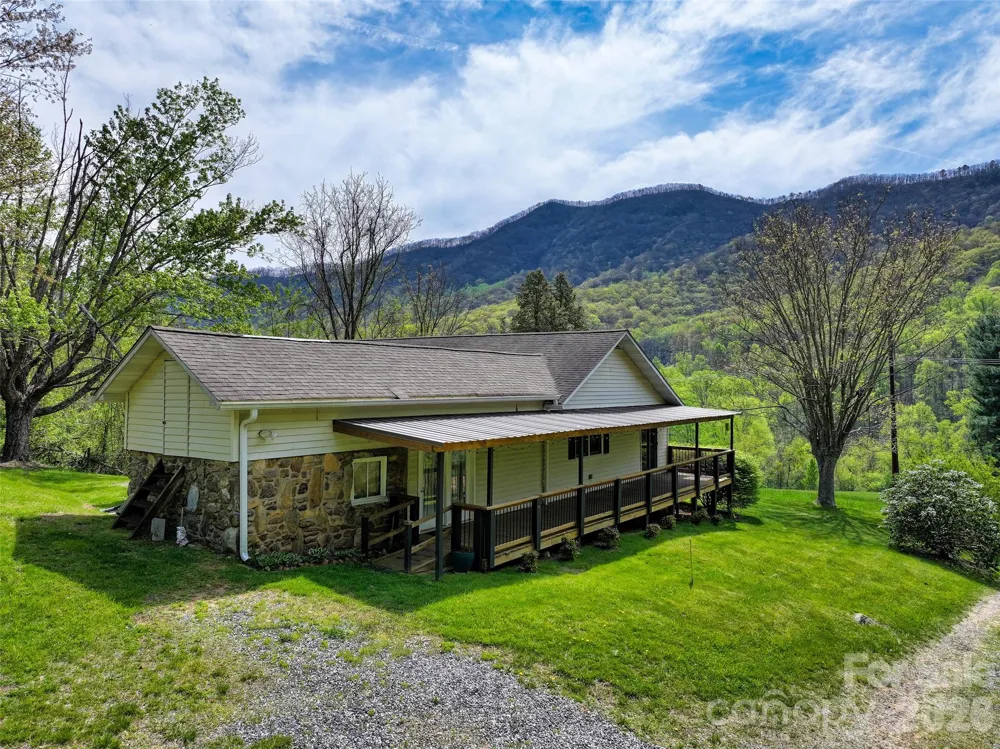 1567 Newfound Road Leicester, NC 28748