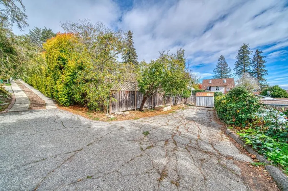 417 High Street Santa Cruz, CA 95060