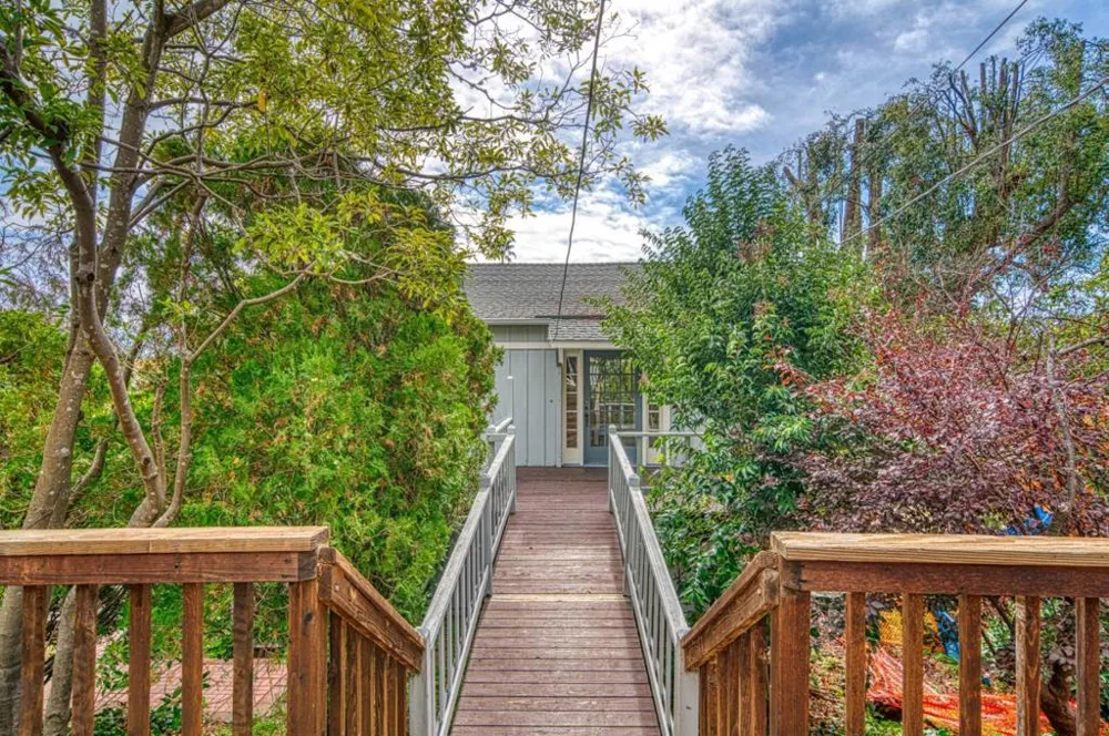 417 High Street Santa Cruz, CA 95060