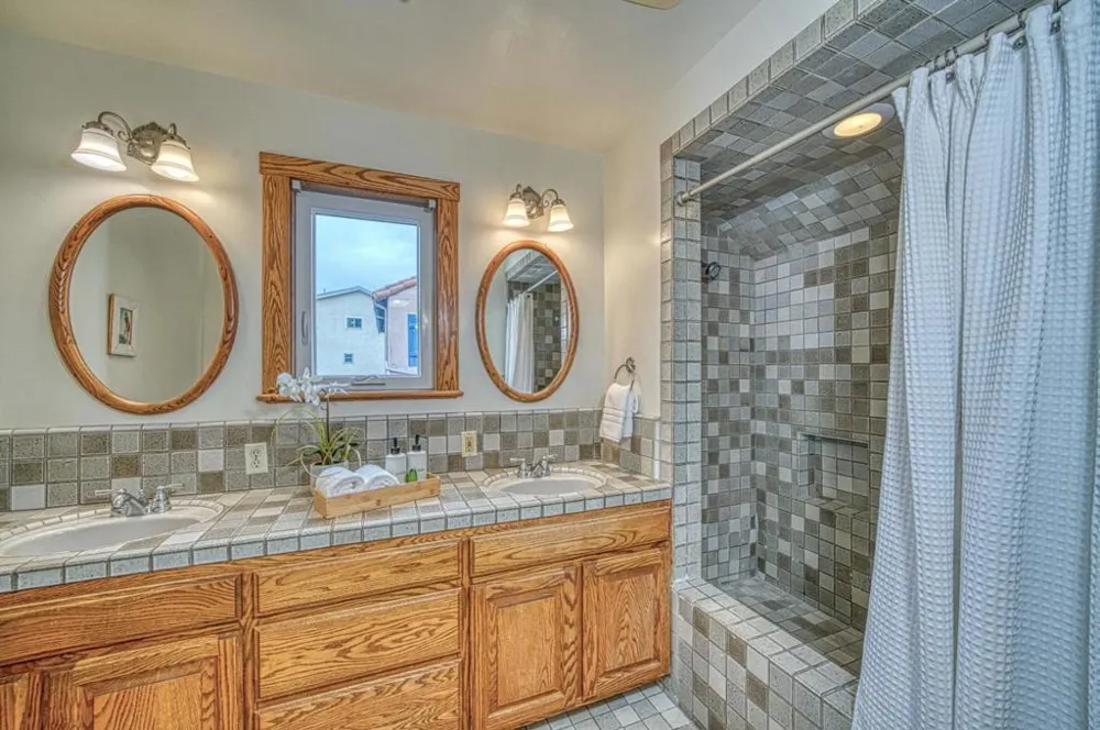 417 High Street Santa Cruz, CA 95060
