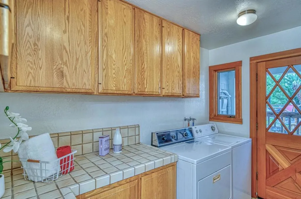 417 High Street Santa Cruz, CA 95060