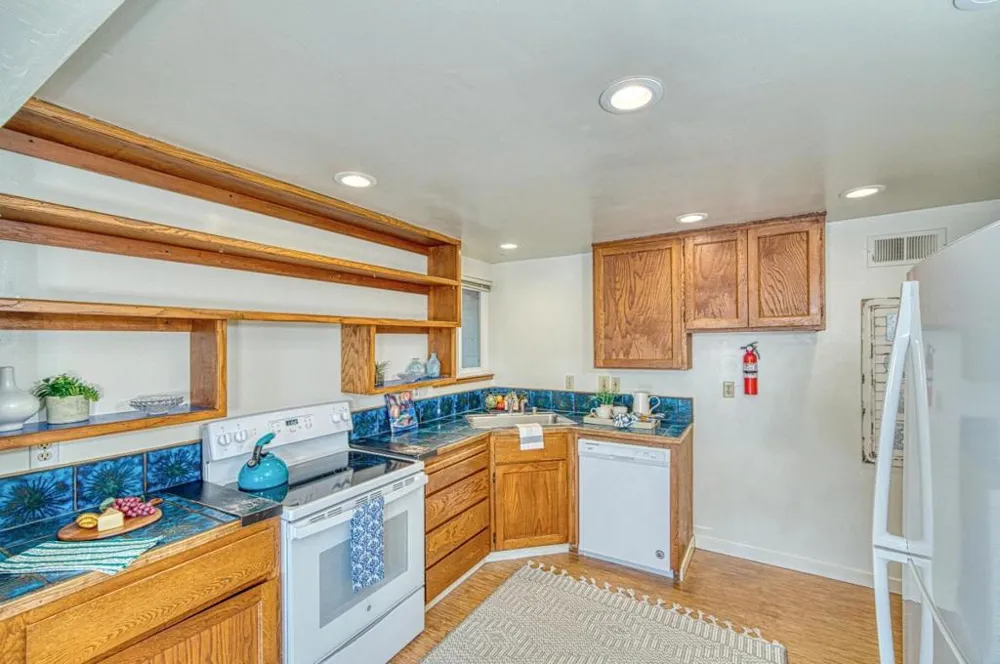 417 High Street Santa Cruz, CA 95060