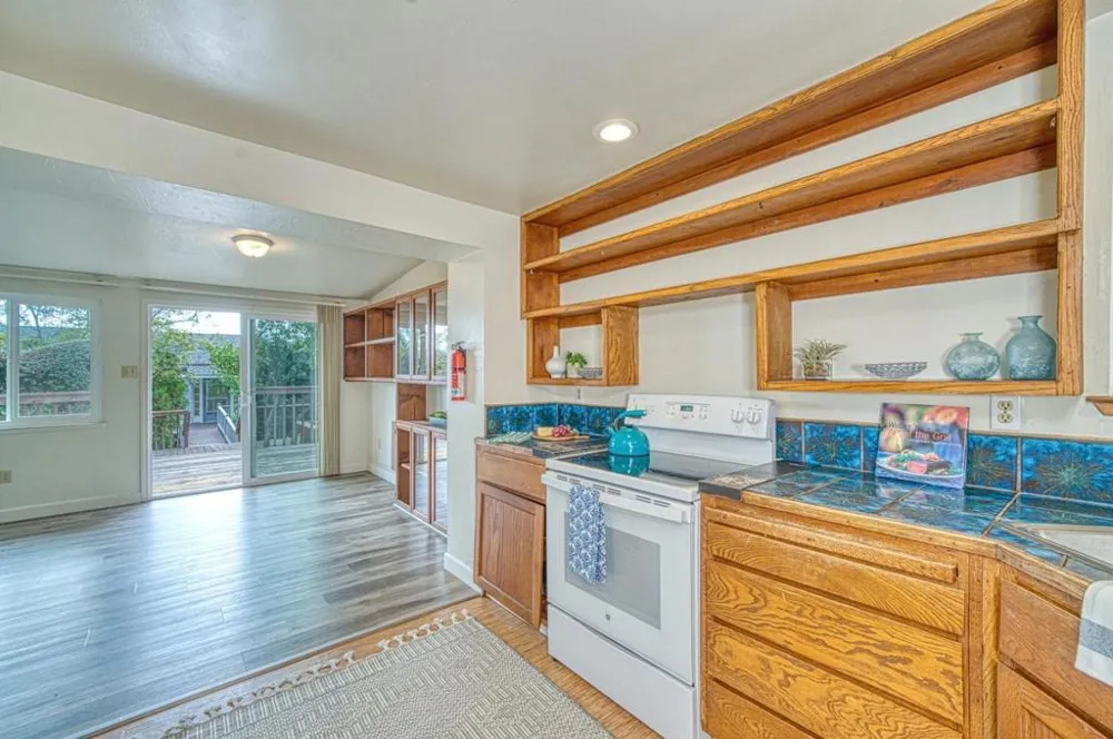417 High Street Santa Cruz, CA 95060