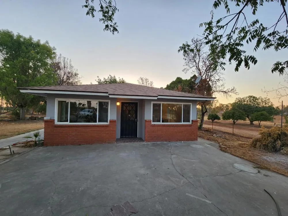 8831 E Herndon Avenue Clovis, CA 93619