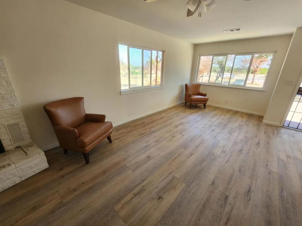 8831 E Herndon Avenue Clovis, CA 93619