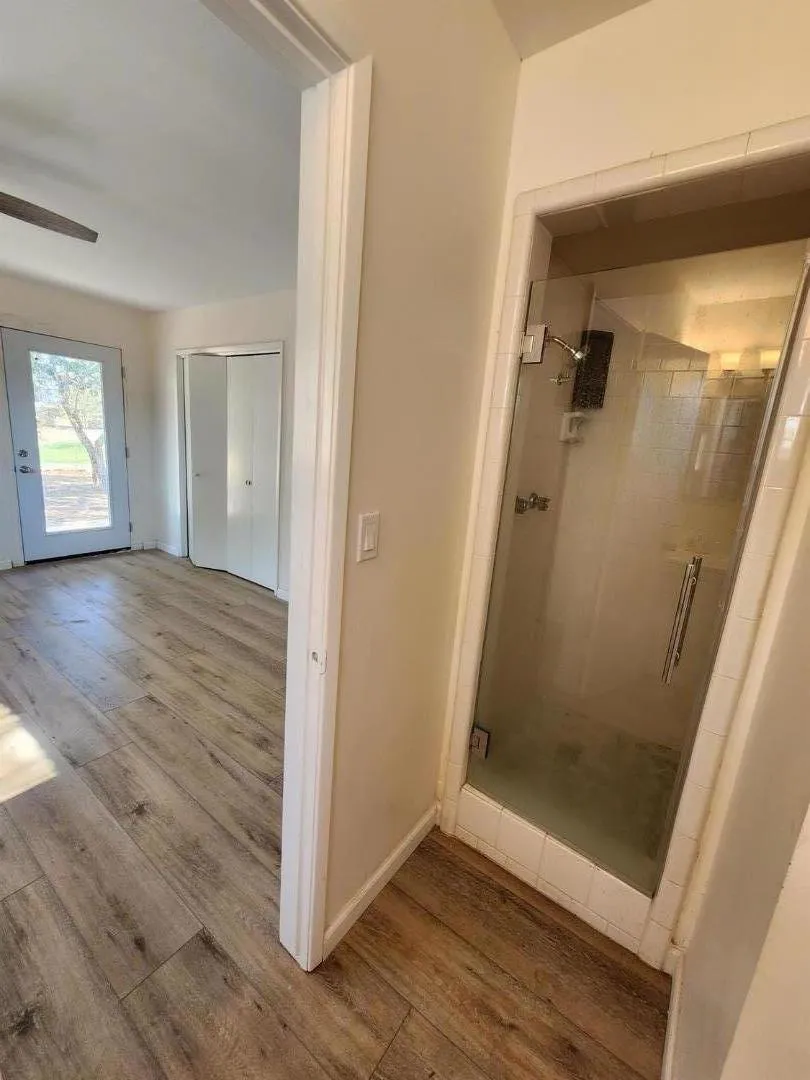 8831 E Herndon Avenue Clovis, CA 93619