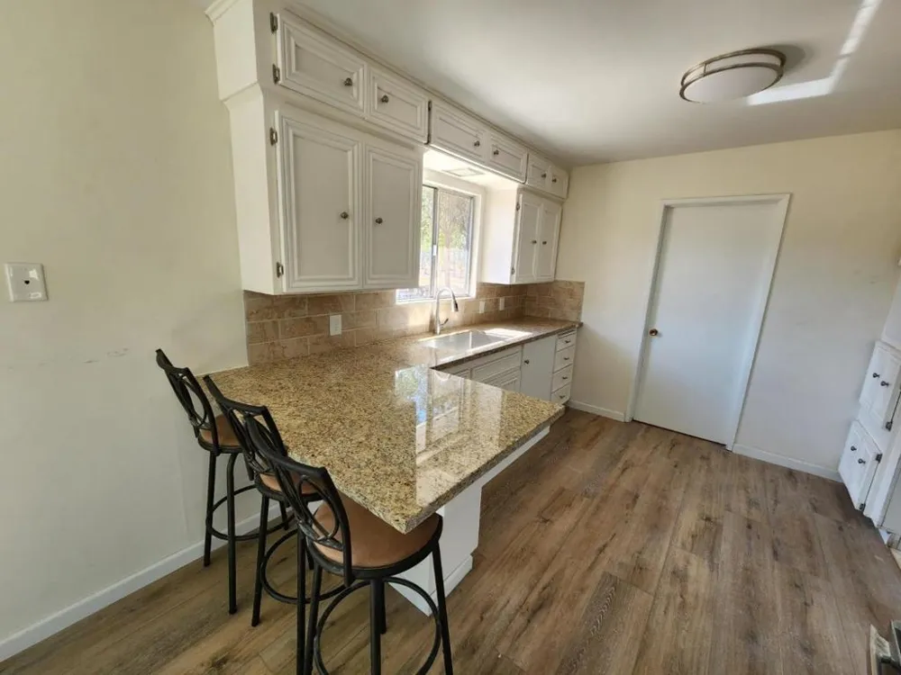 8831 E Herndon Avenue Clovis, CA 93619