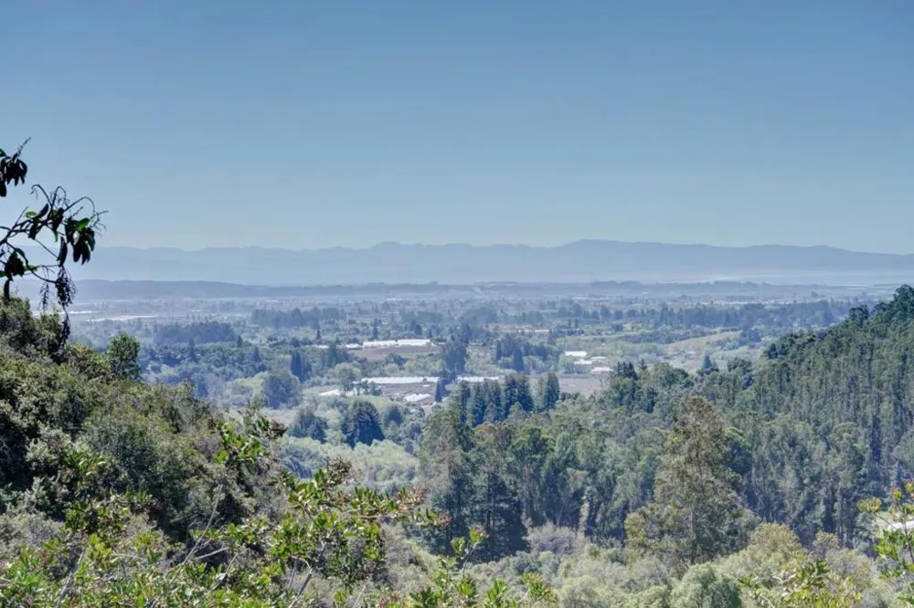 Apple Valley Corralitos, CA 95076