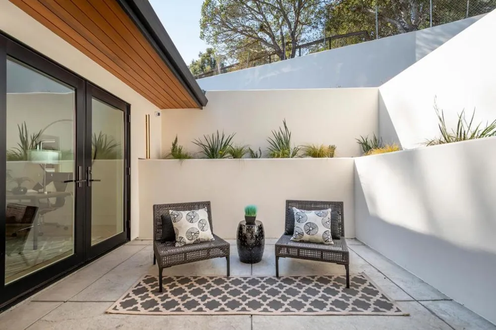 2280 Ralston Avenue Belmont, CA 94002