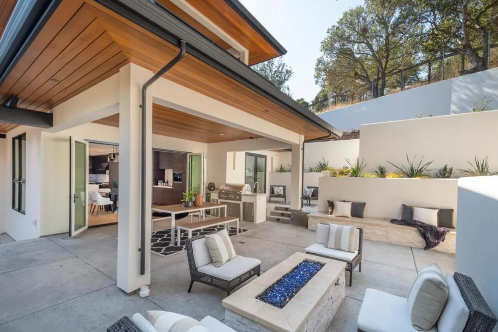 2280 Ralston Avenue Belmont, CA 94002