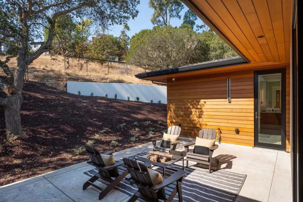 2280 Ralston Avenue Belmont, CA 94002