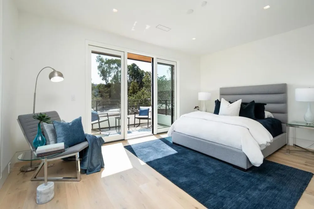 2280 Ralston Avenue Belmont, CA 94002