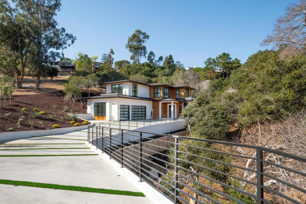 2280 Ralston Avenue Belmont, CA 94002