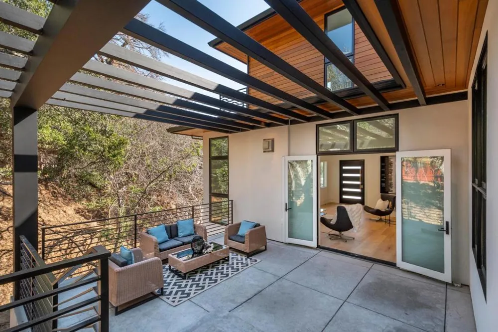 2280 Ralston Avenue Belmont, CA 94002