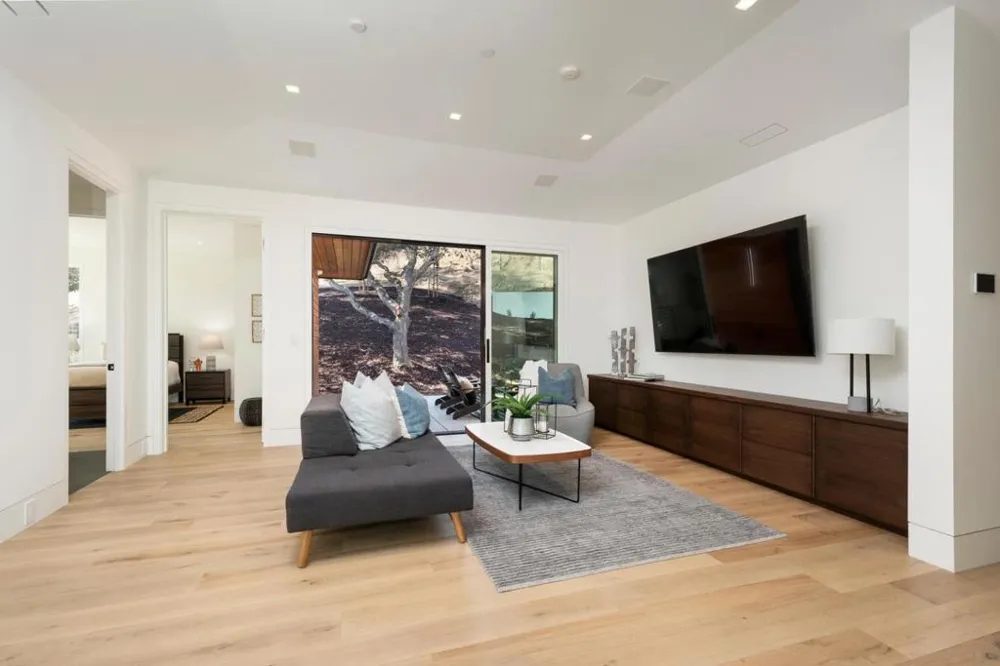 2280 Ralston Avenue Belmont, CA 94002