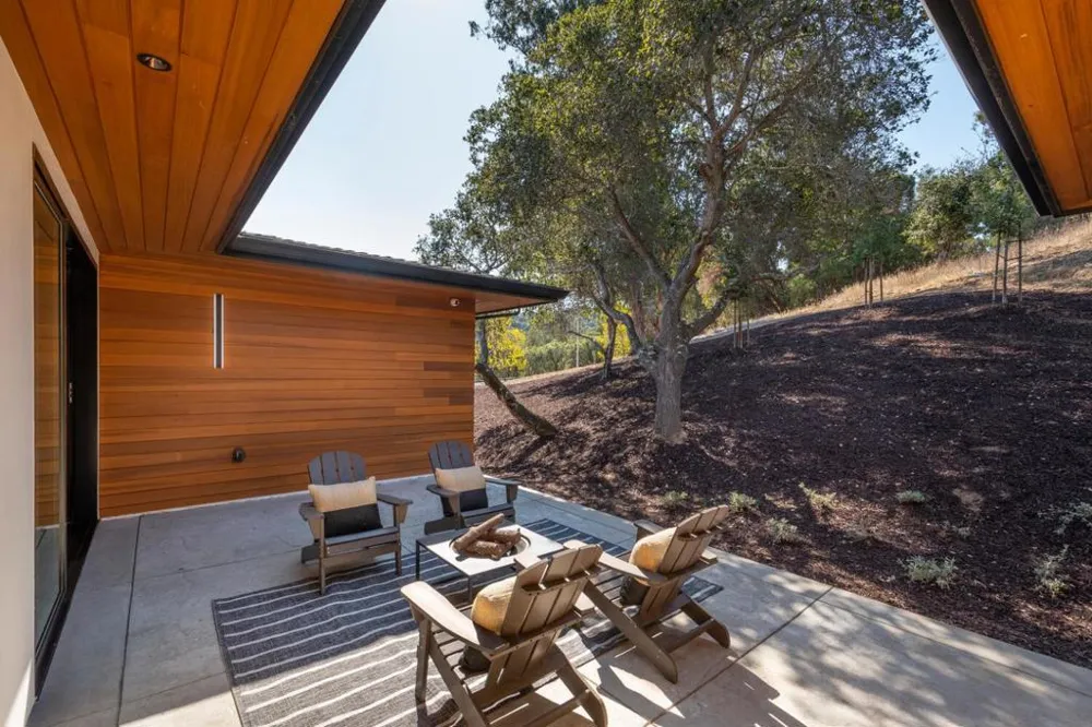 2280 Ralston Avenue Belmont, CA 94002