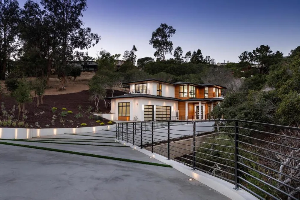 2280 Ralston Avenue Belmont, CA 94002