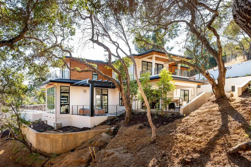 2280 Ralston Avenue Belmont, CA 94002