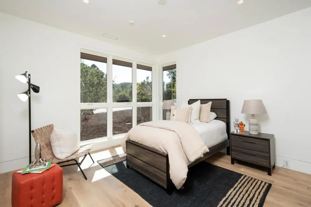 2280 Ralston Avenue Belmont, CA 94002