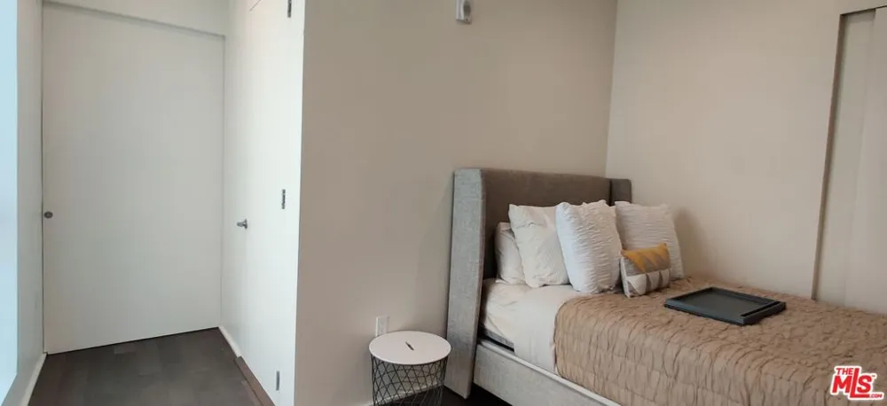 935 San Vicente Boulevard #1 West Hollywood, CA 90069