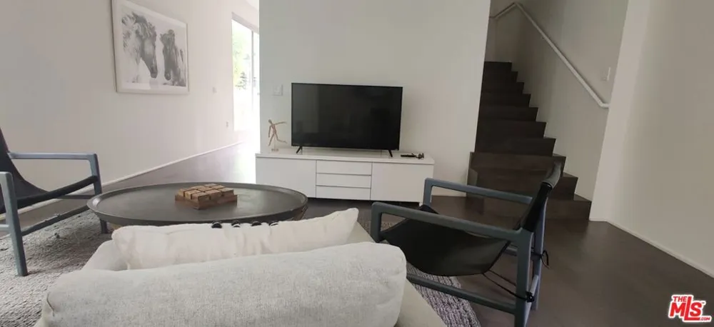 935 San Vicente Boulevard #1 West Hollywood, CA 90069