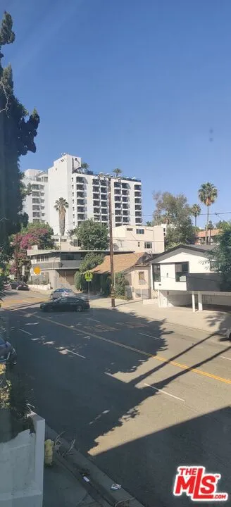935 San Vicente Boulevard #1 West Hollywood, CA 90069
