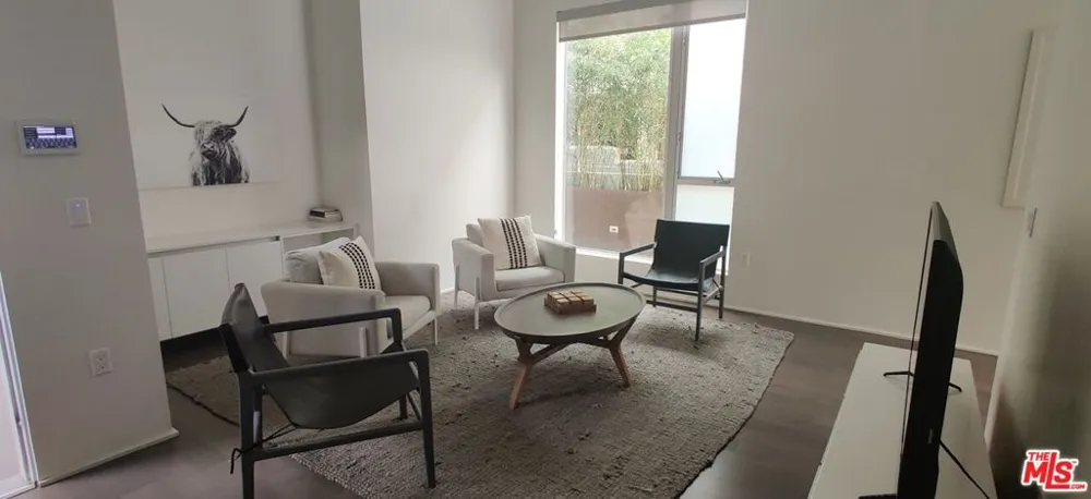935 San Vicente Boulevard #1 West Hollywood, CA 90069
