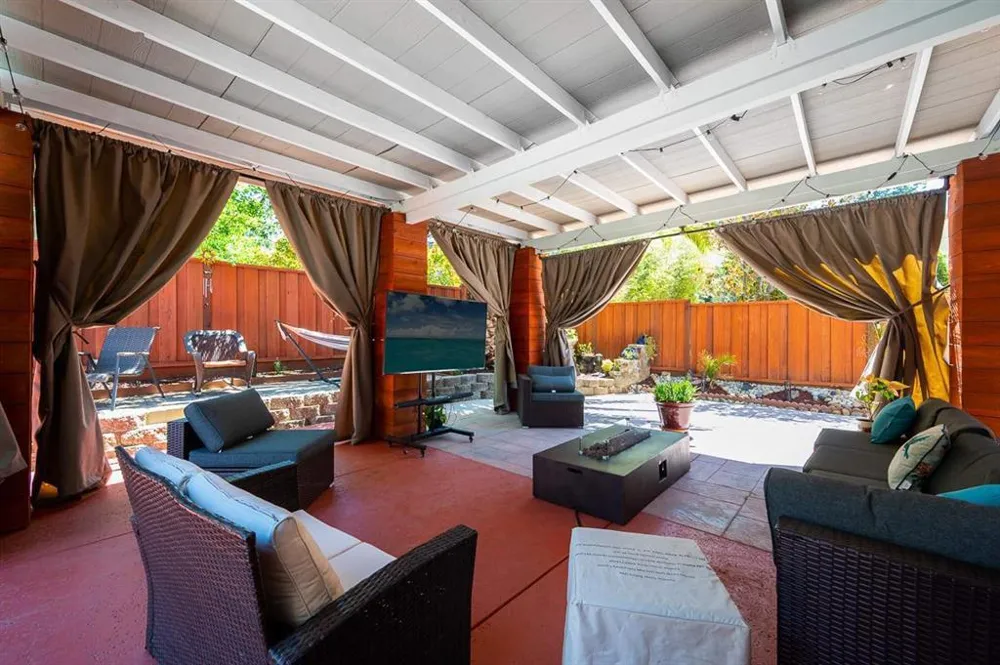 19122 Legend Court Morgan Hill, CA 95037
