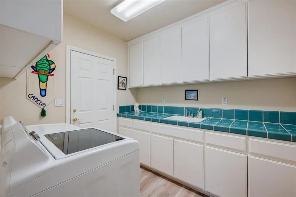 19122 Legend Court Morgan Hill, CA 95037