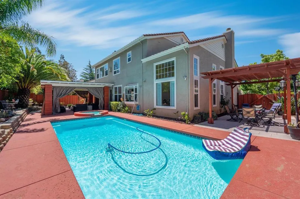 19122 Legend Court Morgan Hill, CA 95037