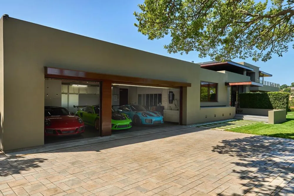 24301 Elise Court Los Altos Hills, CA 94024