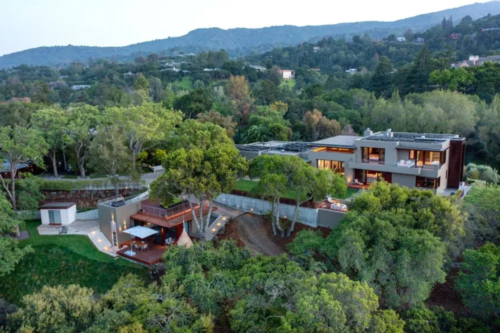 24301 Elise Court Los Altos Hills, CA 94024
