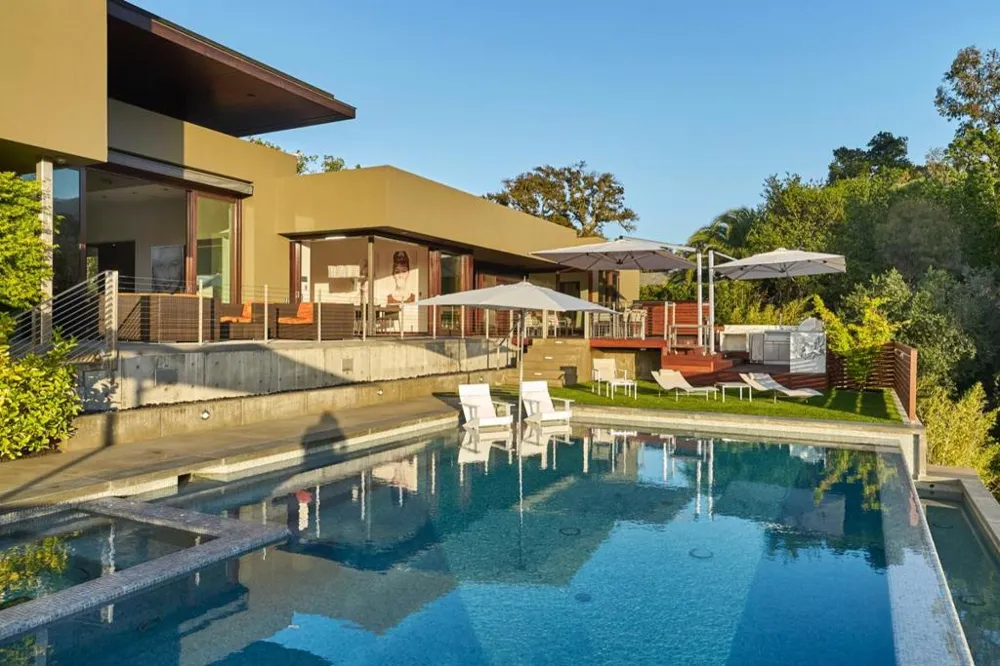 24301 Elise Court Los Altos Hills, CA 94024