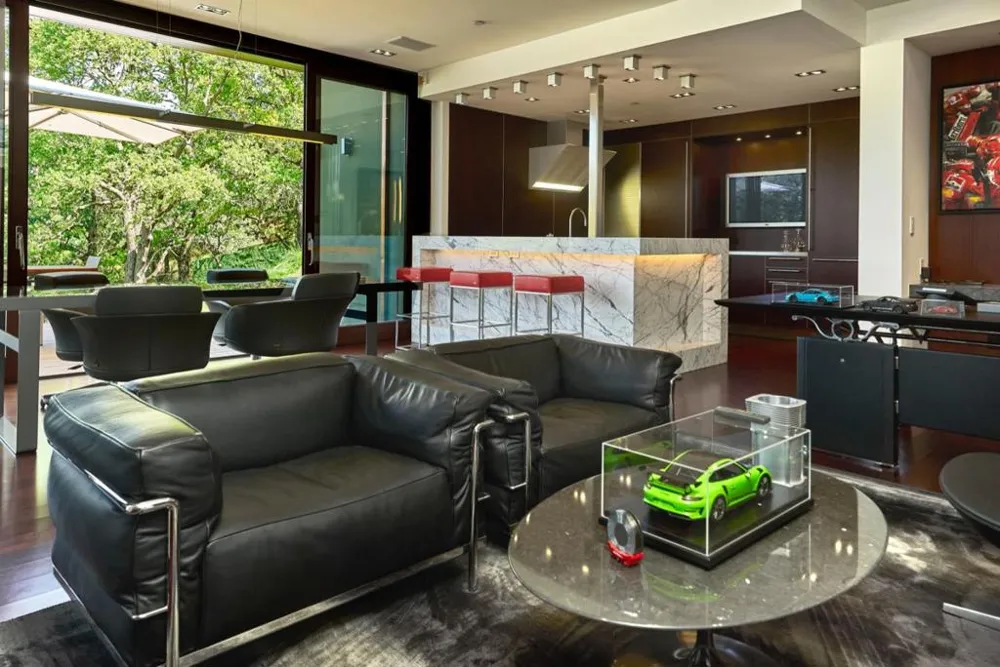 24301 Elise Court Los Altos Hills, CA 94024