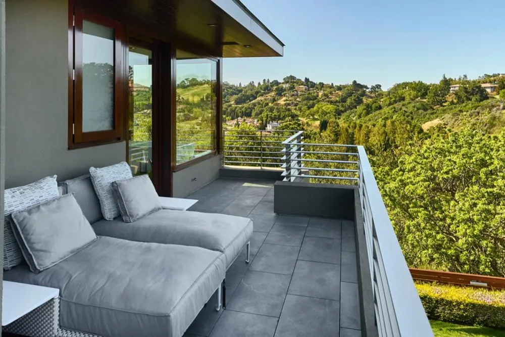24301 Elise Court Los Altos Hills, CA 94024