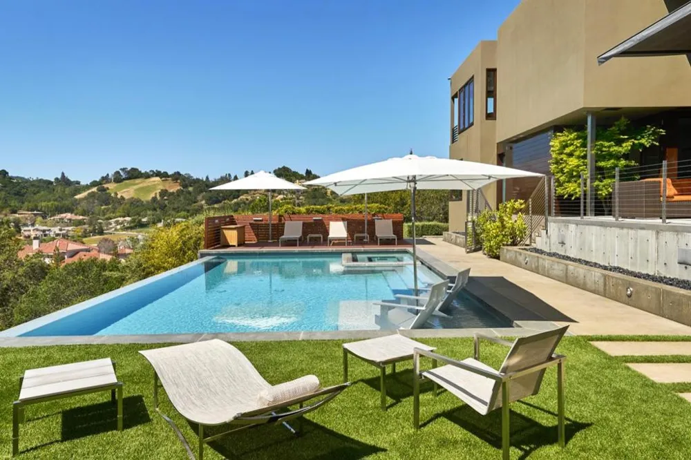 24301 Elise Court Los Altos Hills, CA 94024