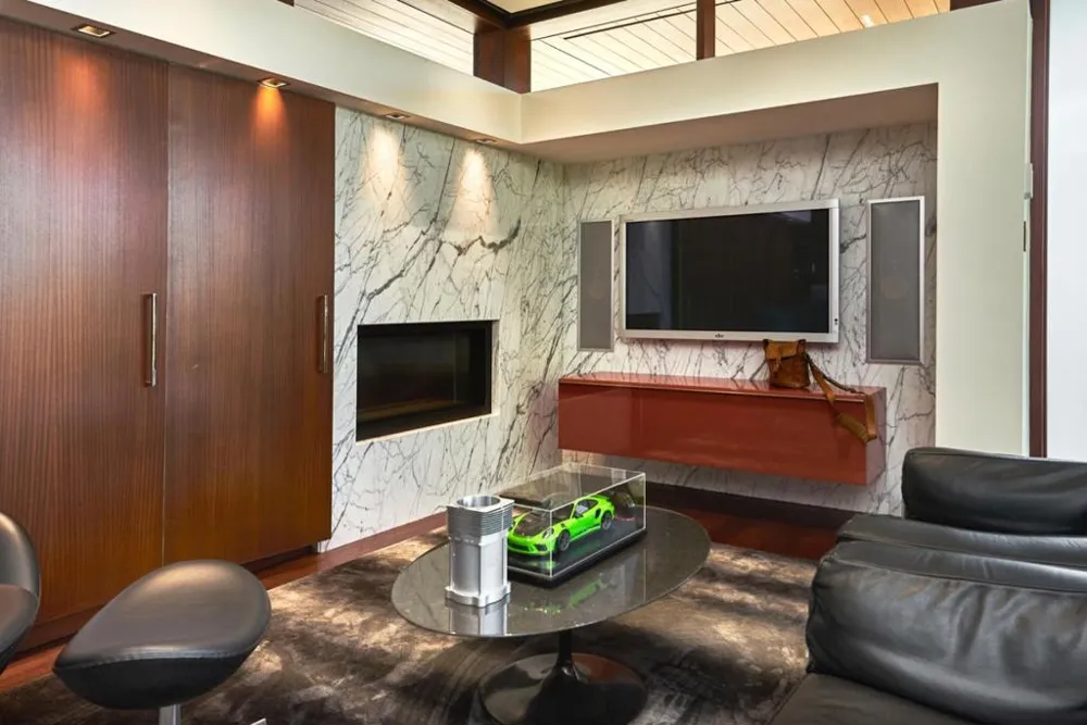 24301 Elise Court Los Altos Hills, CA 94024