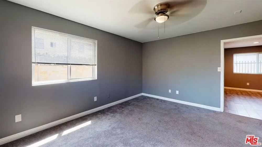 936 W 78th Street Los Angeles, CA 90044