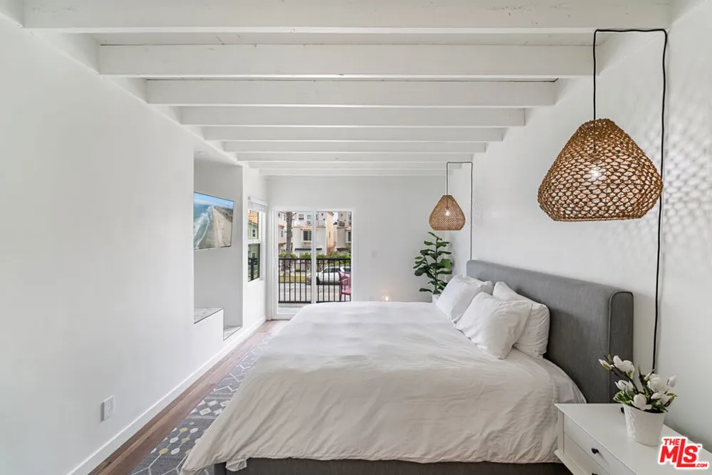 213 17th Street #A Huntington Beach, CA 92648