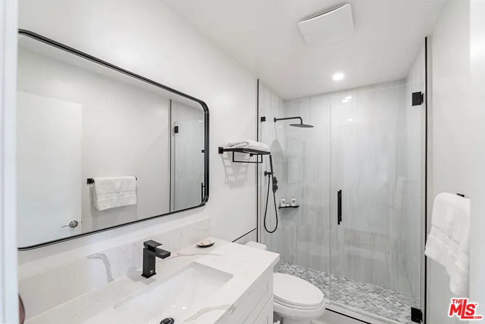 213 17th Street #A Huntington Beach, CA 92648