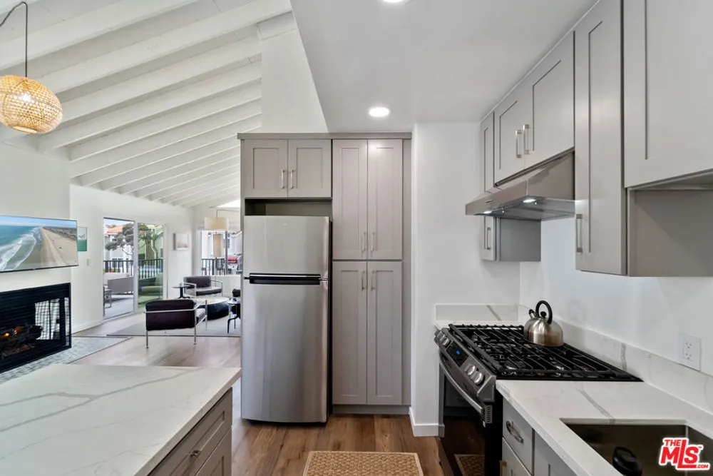 213 17th Street #A Huntington Beach, CA 92648