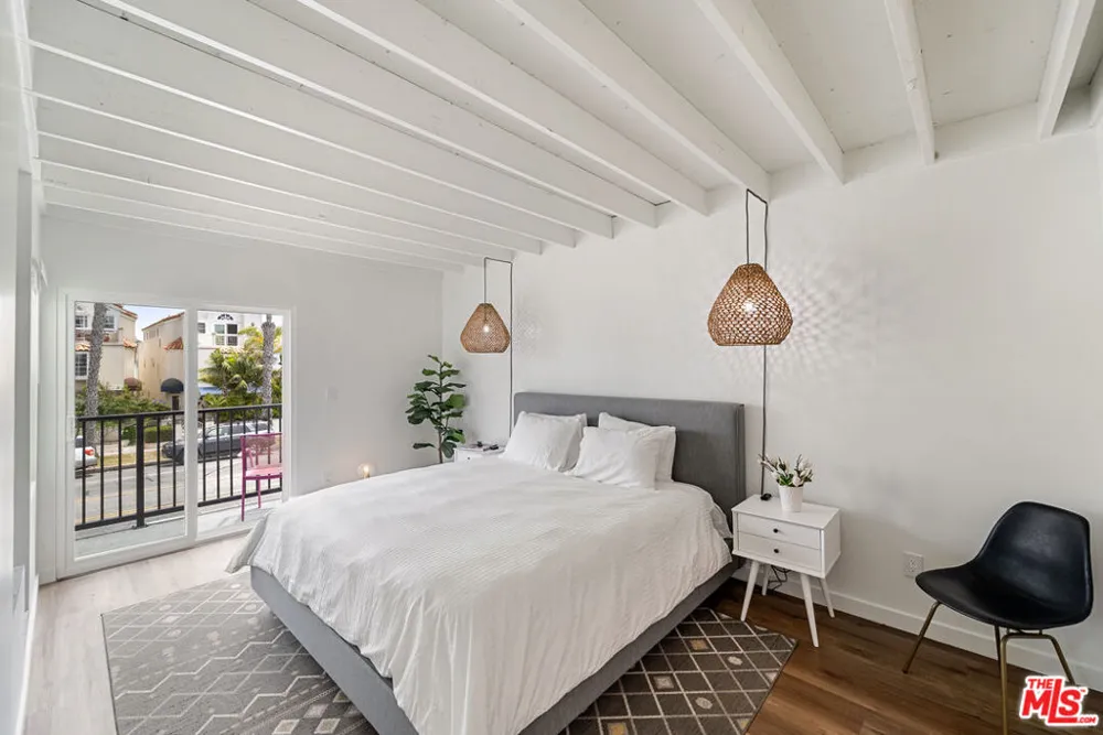 213 17th Street #A Huntington Beach, CA 92648