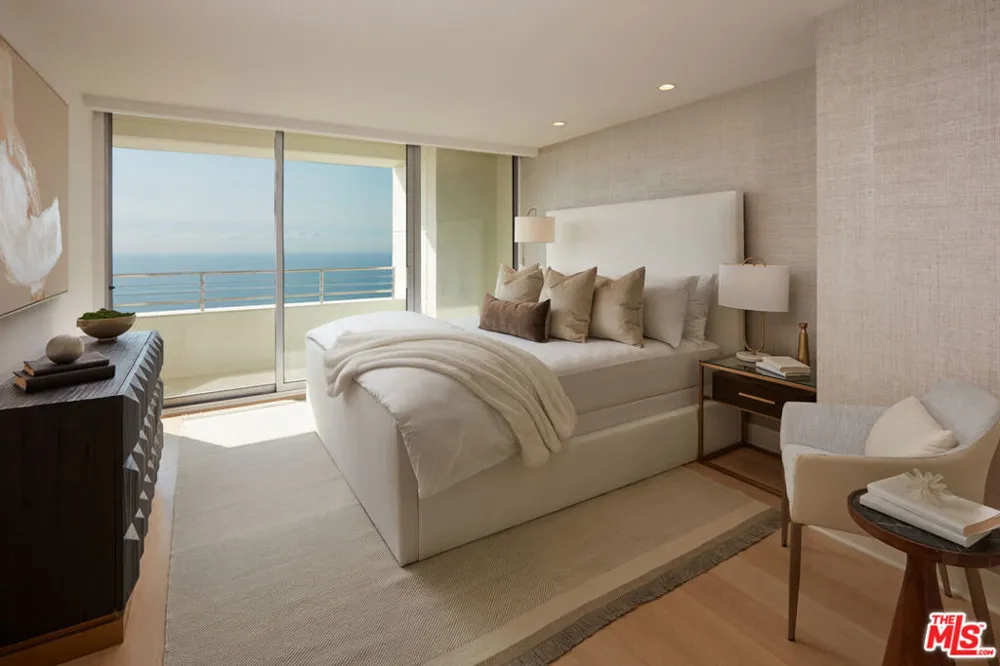 1221 W OCEAN AVENUE #503 Santa Monica, CA 90401