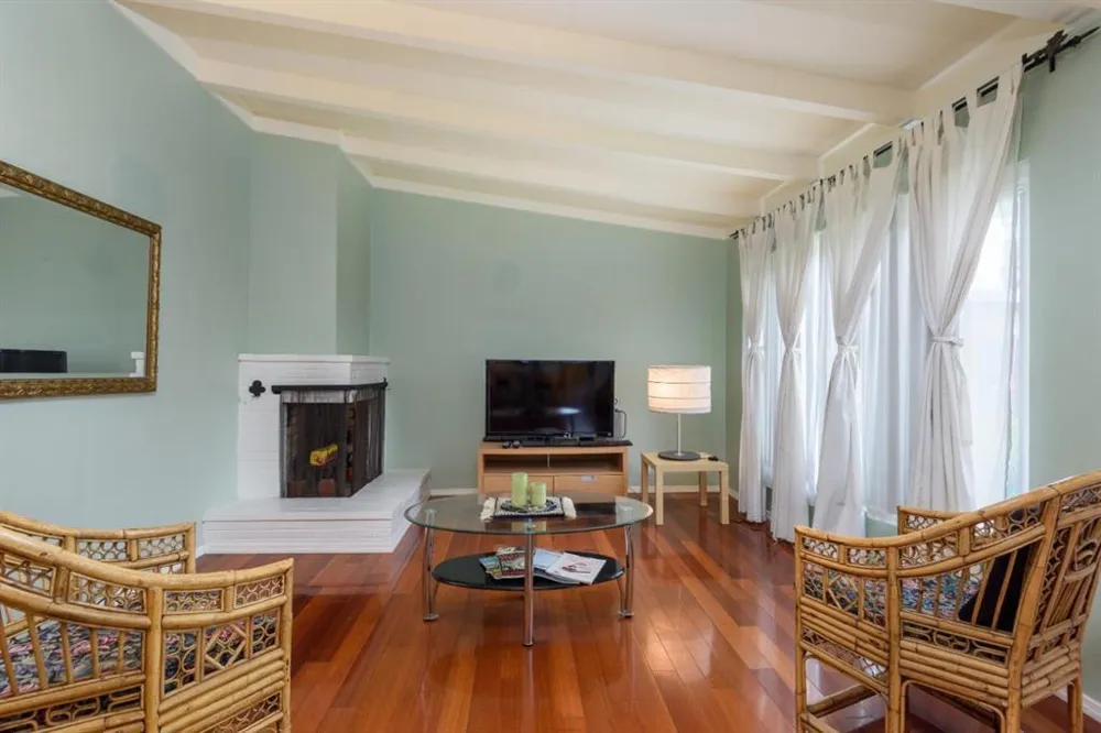 1440 Lodi Avenue San Mateo, CA 94401