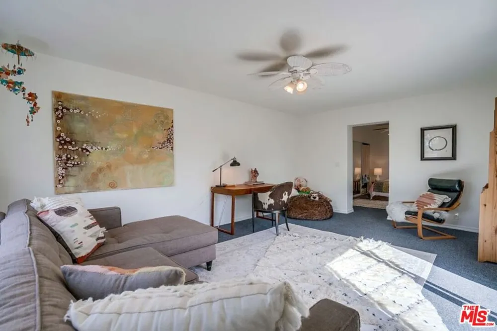 199 CHEROKEE Topanga, CA 90290