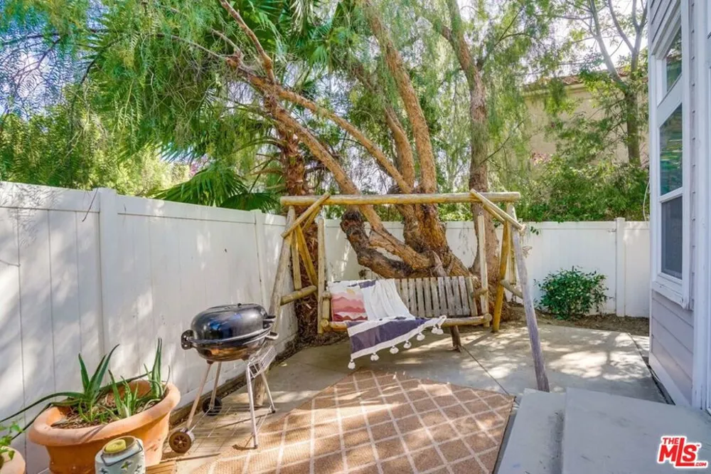 199 CHEROKEE Topanga, CA 90290