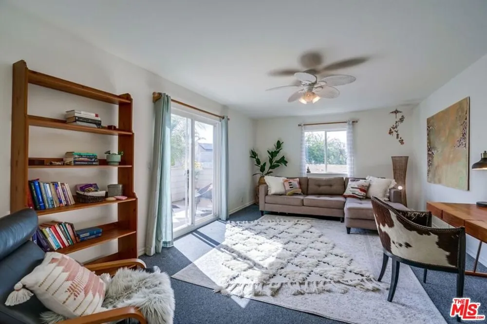 199 CHEROKEE Topanga, CA 90290