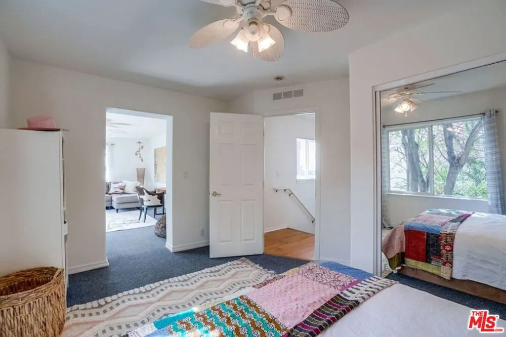 199 CHEROKEE Topanga, CA 90290